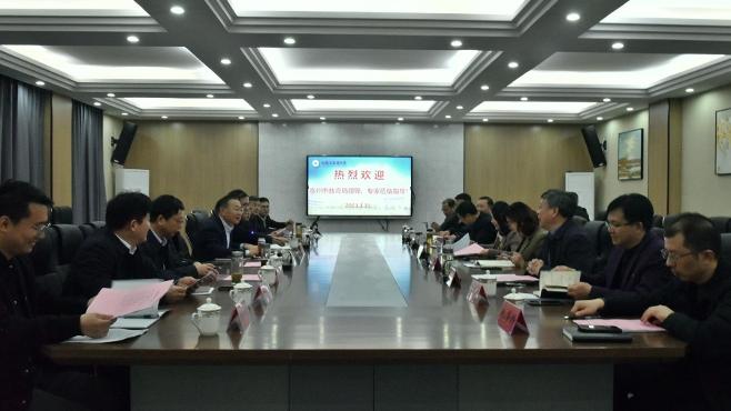 泰州市教育局调研姜堰教育