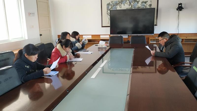白米小学召开名特优教师考核专题会