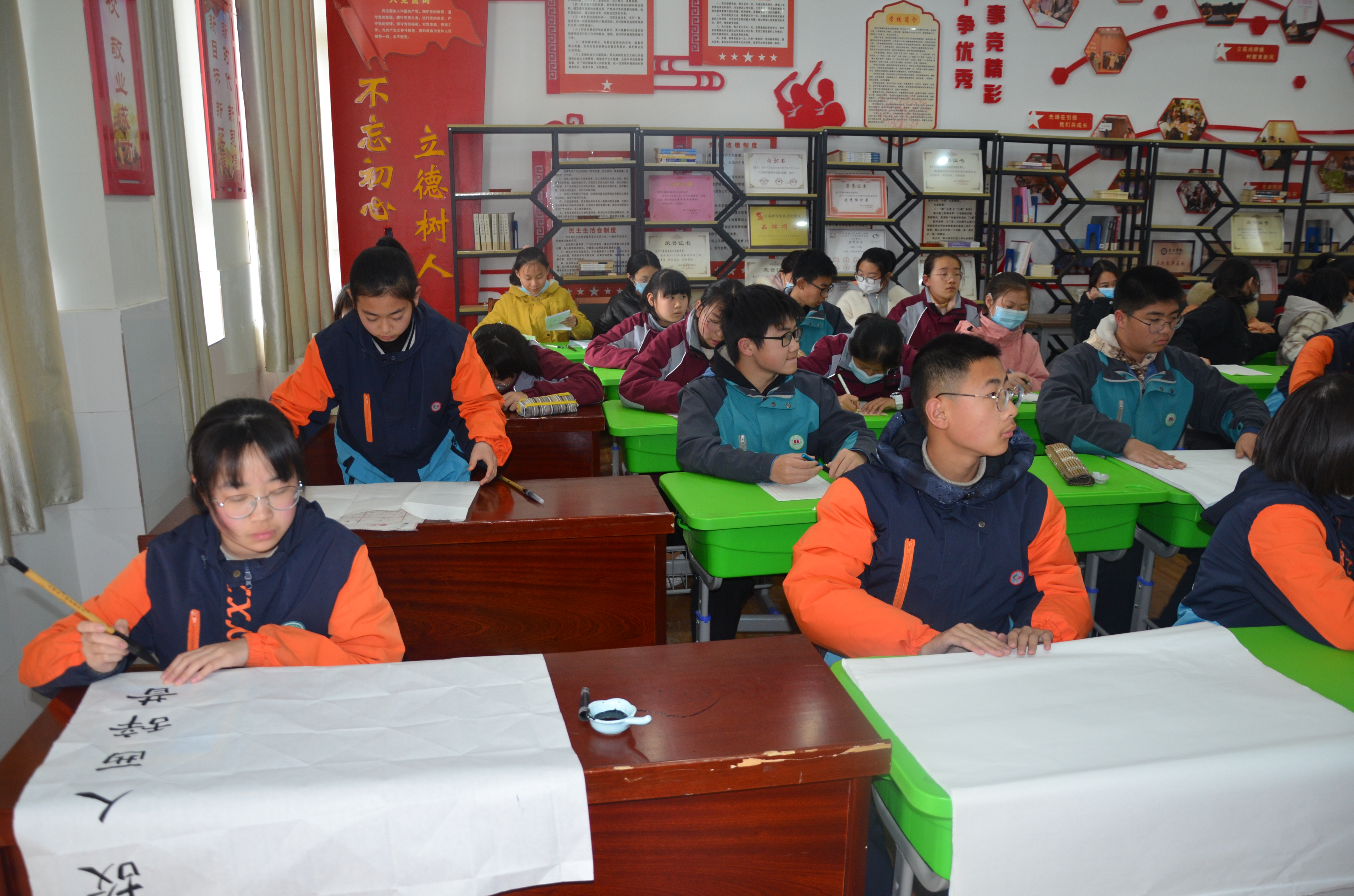 盘点姜堰中学的校服?姜堰中学的校服