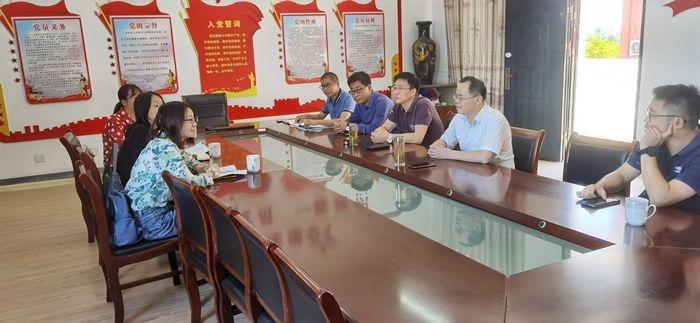 《江苏教育报》记者采访梁徐中心小学融改项目实施情况