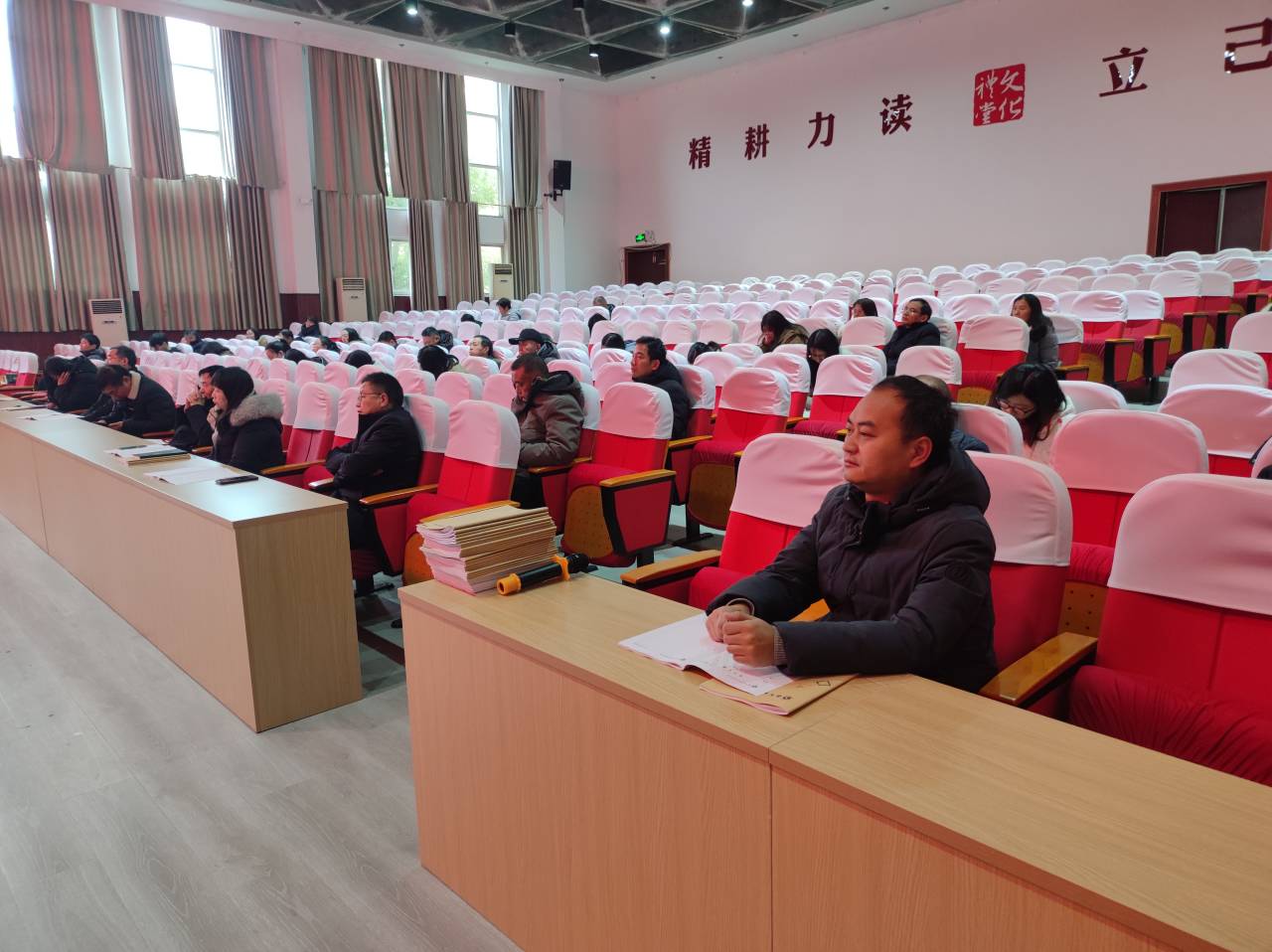 张甸中学组织全体教职工观看姜堰区“教育立区”推进大会视频