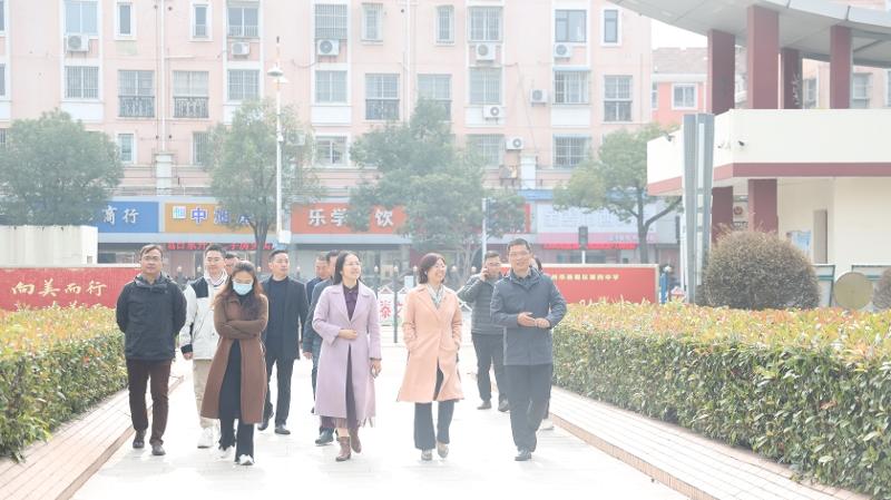 省“双减”督查组莅临第四中学教育集团四中校区检查“双减”工作