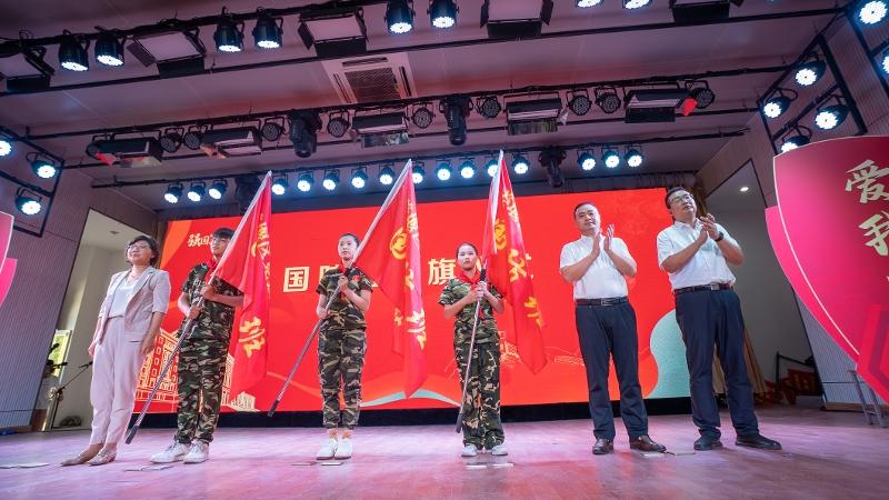 强我国防 爱我中华——姜堰区首批国防教育示范学校揭牌仪式在克强学校举行