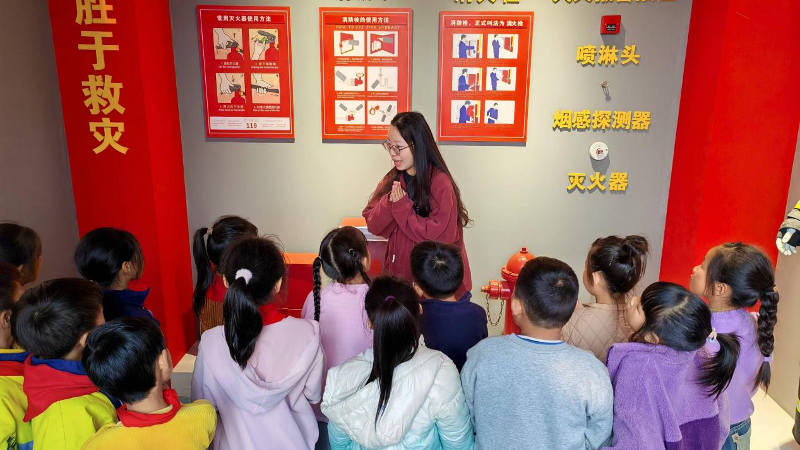 俞垛小学：消防零距离 安全伴童行