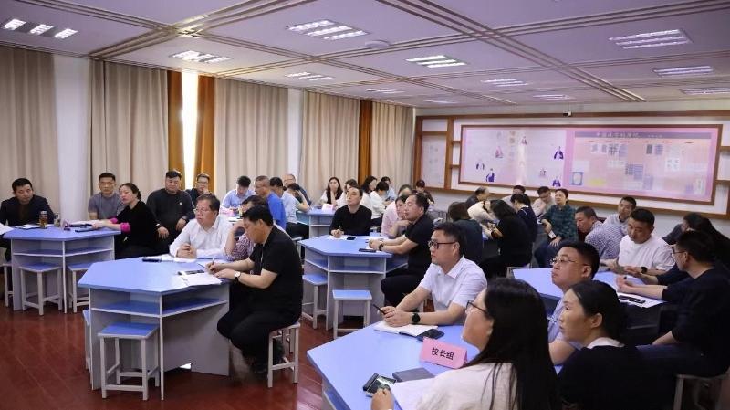 姜堰四中教育集团举办第三期班主任沙龙主题活动