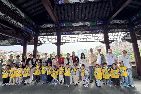 东桥幼儿园开展“桥韵四季”前进桥户外实践活动