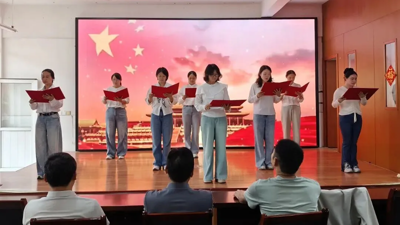 区特校开展庆国庆文艺汇演